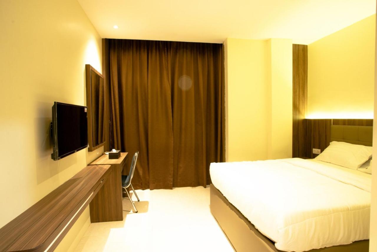 Ak Hotel Nagoya Hill Batam 外观 照片